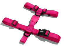 Cargar imagen en el visor de la galería, ZeeDog Pink Led H-Harness practico arnés para perros ,
